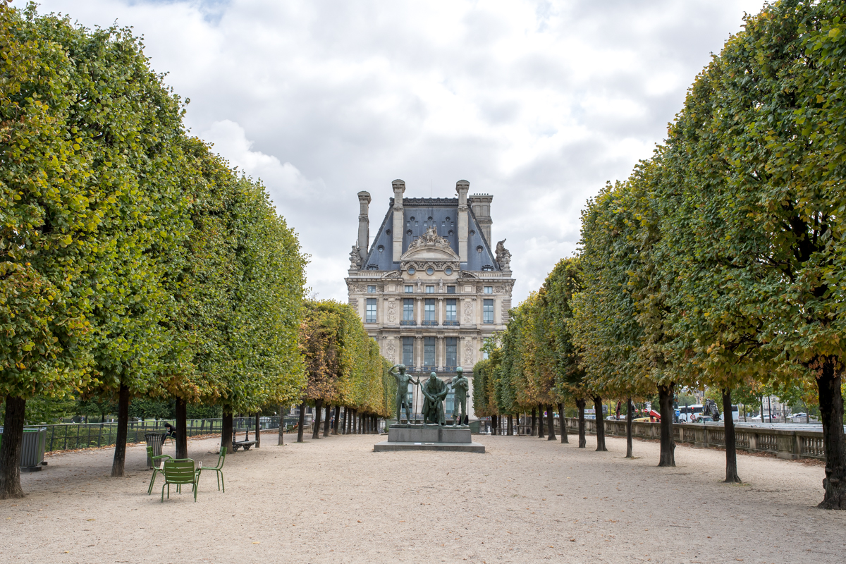 Stacie Flinner Photoshoot Jardin des Tuileries-3.jpg