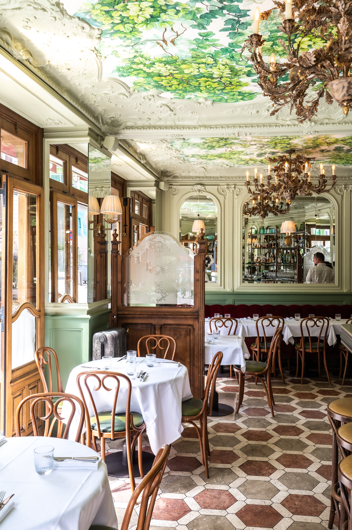 Stacie Flinner Best restaurants in Paris Le Chardenoux Cyril Lignac-1.jpg