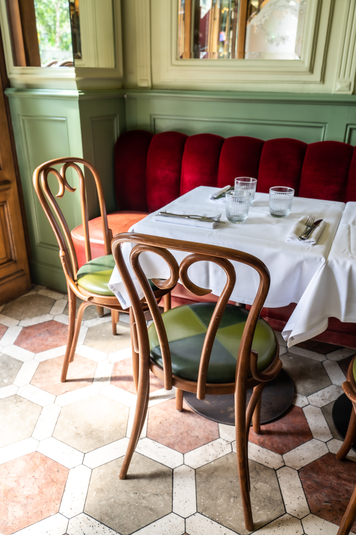 Stacie Flinner Best restaurants in Paris Le Chardenoux Cyril Lignac-6.jpg