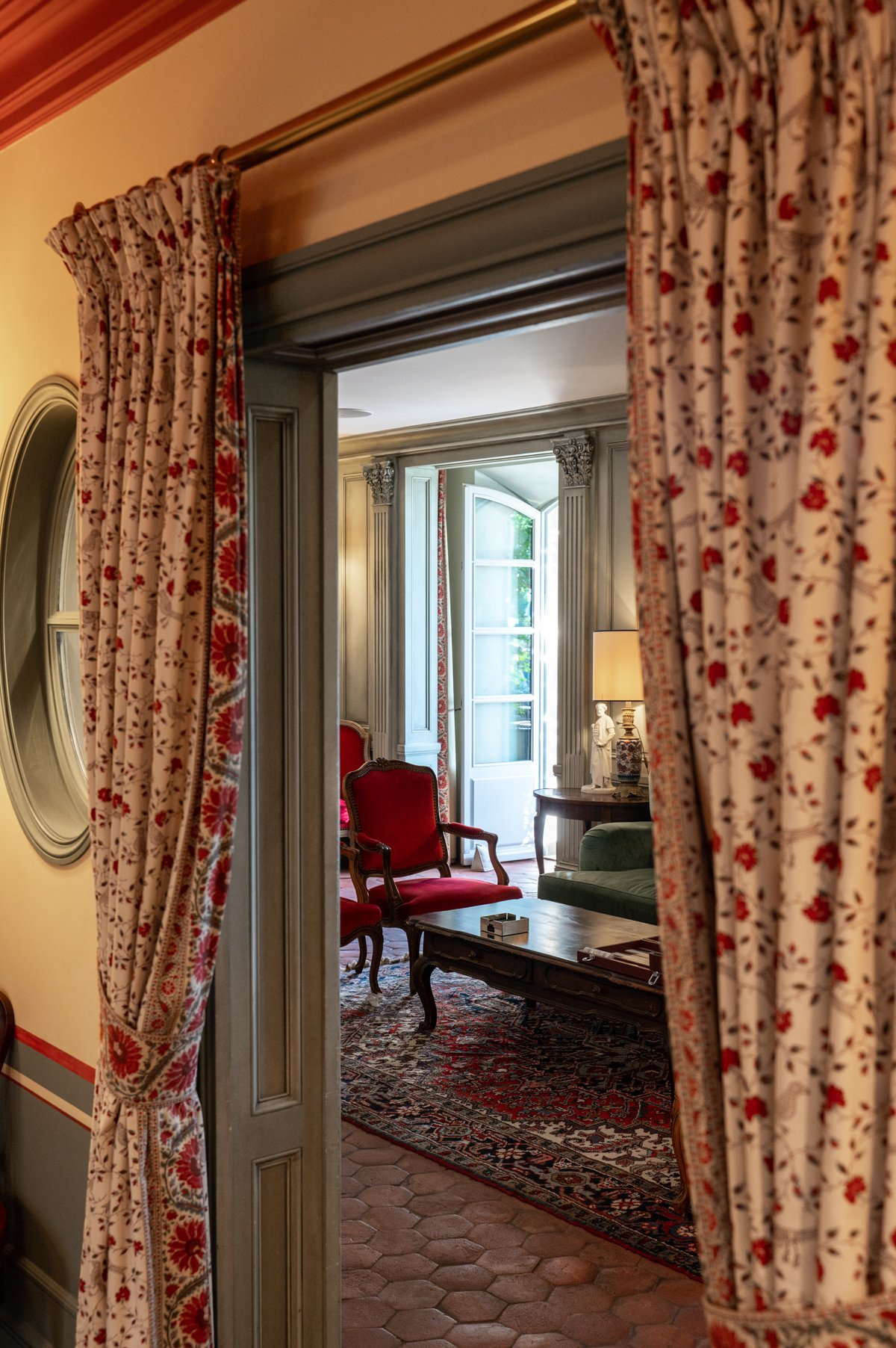 Stacie Flinner Airelles Gordes%2C La Bastide Best Hotels Provence France -4.jpg